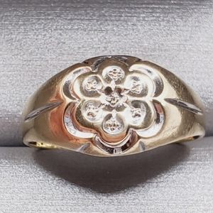 10k Solid Yellow Gold Diamond Cut Flower Band